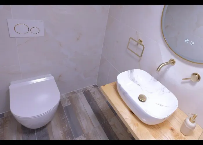 Penthouse Stella Πούλα